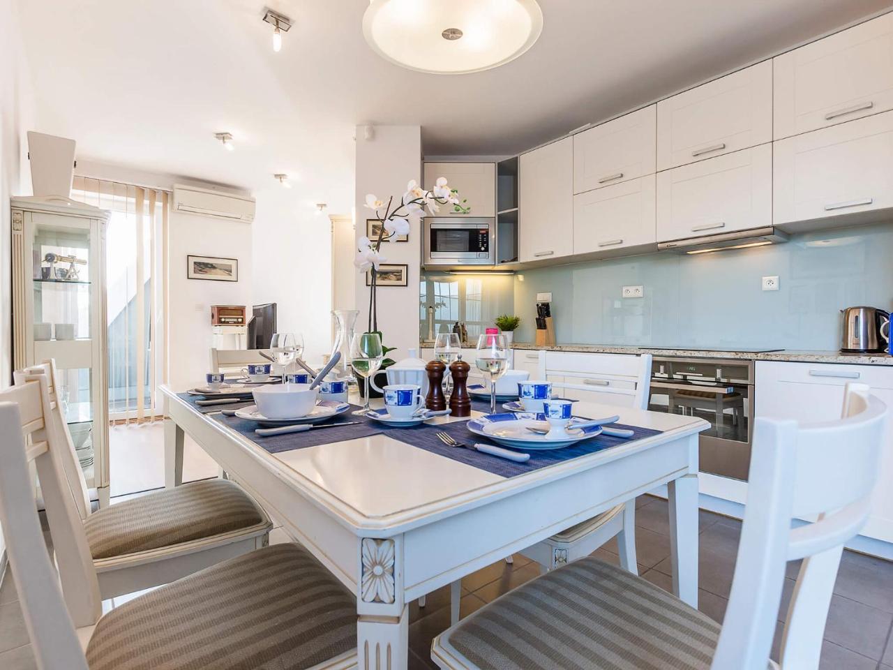 Vacationclub - Rezydencja Bursztyn Apartament 36 Свиноуйсьце Экстерьер фото